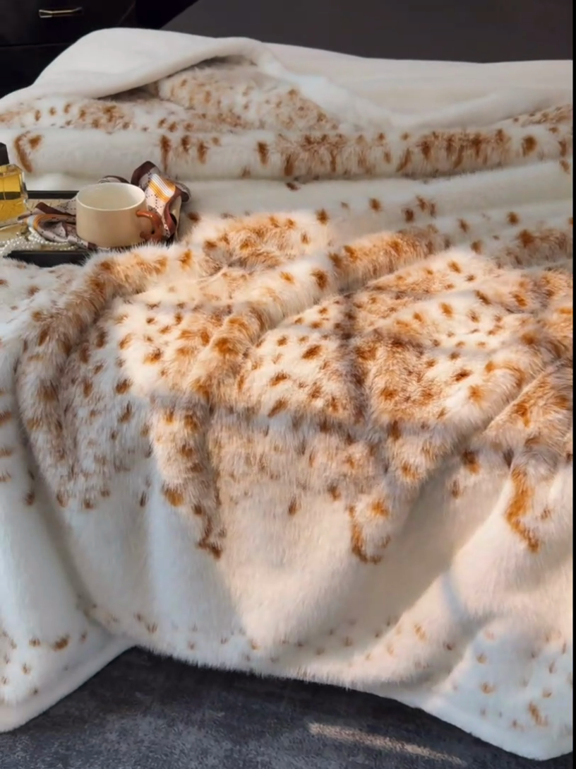 91家纺网 家纺一手货源 找家纺 凯轩毛毛毯毯子网销专供 2024新款仿皮草轻毛毛毯毯子-魅影系列 玛丽