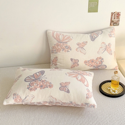 91家纺网 家纺一手货源 找家纺 漫时光 2025新款牛奶绒烂花枕套 蝶中蝶-粉紫
