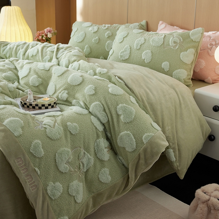91家纺网 家纺一手货源 找家纺 安莱生活 2024新款minmin泰迪绒立体提花爱心四件套 爱心绒-薄荷绿