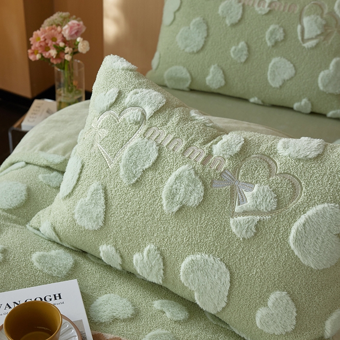 91家纺网 家纺一手货源 找家纺 （总）安莱生活 2024新款minmin泰迪绒立体提花爱心四件套