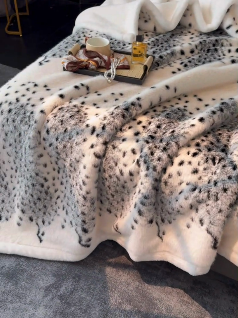 91家纺网 家纺一手货源 找家纺 凯轩毛毛毯毯子网销专供 2024新款仿皮草轻毛毛毯毯子-魅影系列 绮梦