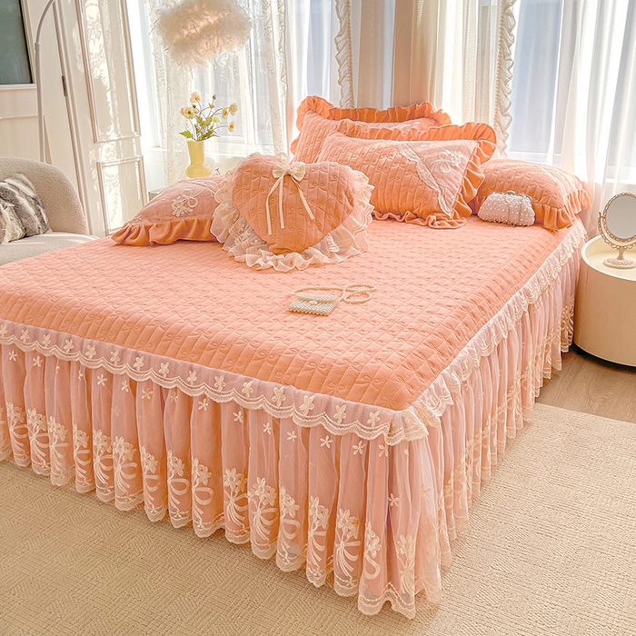 91家纺网 家纺一手货源 找家纺 2024新款加厚牛奶绒蕾丝刺绣床裙单床裙-莫奈花园系列 莫奈花园-梦幻玉