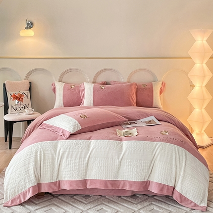 娜娜 2024新款牛奶绒三拼系列四件套 豆沙