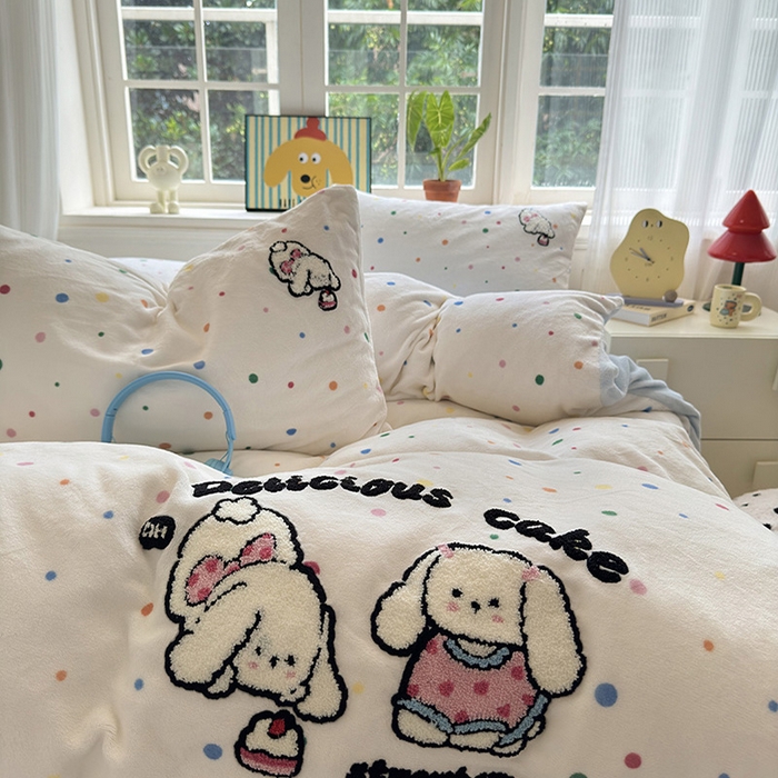 91家纺网 家纺一手货源 找家纺 娜娜 2024新款加厚保暖高克重牛奶绒毛巾绣四件套 牛奶绒许愿兔