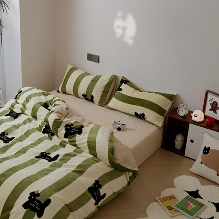 时光里 2024新款230克牛奶绒印花四件套 煤球狗