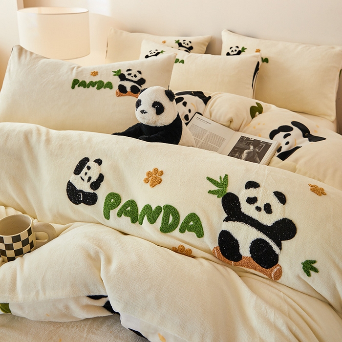 91家纺网 家纺一手货源 找家纺 娜娜 2024新款高克重牛奶绒毛巾绣四件套 熊猫戏竹