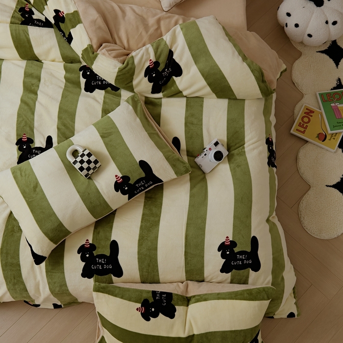 91家纺网 家纺一手货源 找家纺 时光里 2024新款230克牛奶绒印花四件套 煤球狗