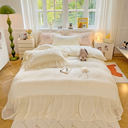 娜娜 2024新款法式花边牛奶绒刺绣四件套-花蕊-花香引蝶系列 花蕊-奶昔白