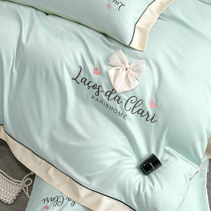 91家纺网 家纺一手货源 找家纺 娜娜 2024新款全棉时尚刺绣AB版双拼宽边绣花四件套--蝴蝶结系列 蝴蝶结-繁星蓝+奶昔白