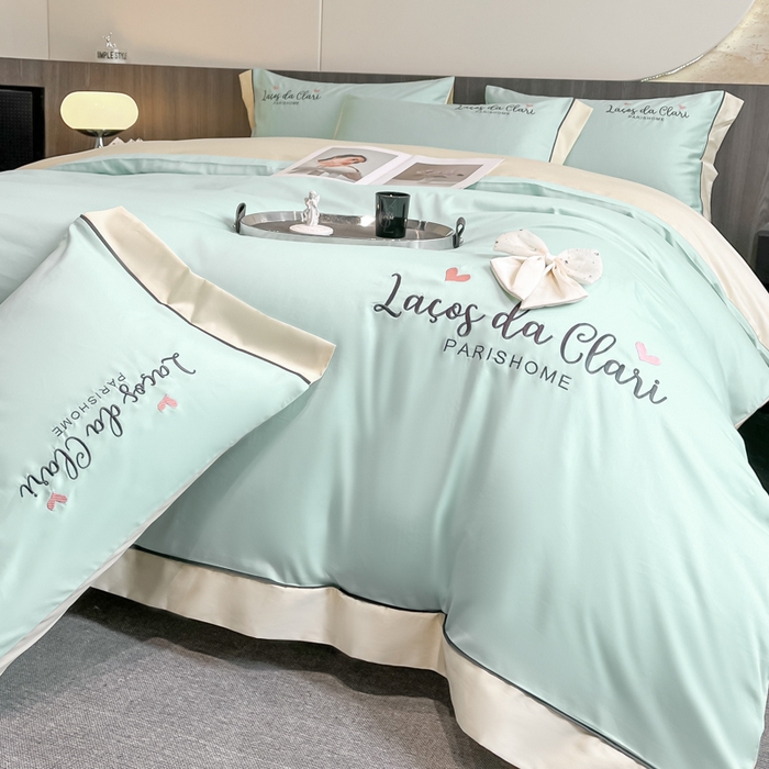 91家纺网 家纺一手货源 找家纺 娜娜 2024新款全棉时尚刺绣AB版双拼宽边绣花四件套--蝴蝶结系列 蝴蝶结-繁星蓝+奶昔白