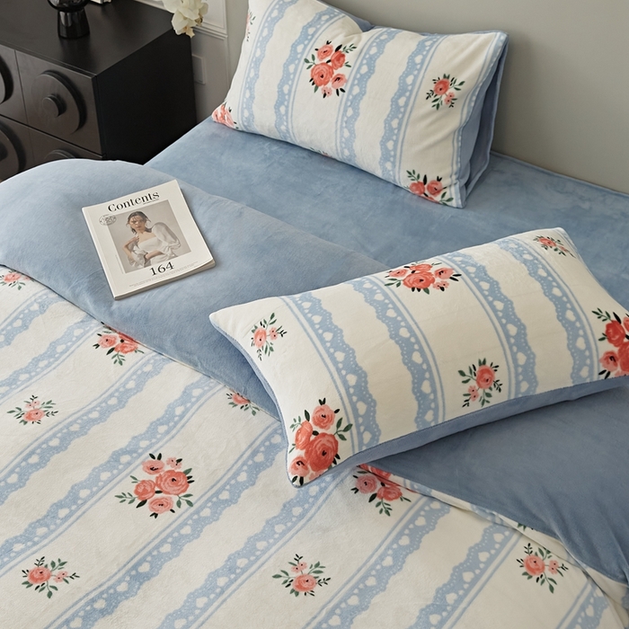 91家纺网 家纺一手货源 找家纺 时光里 2024新款230克牛奶绒印花四件套 蔓塔