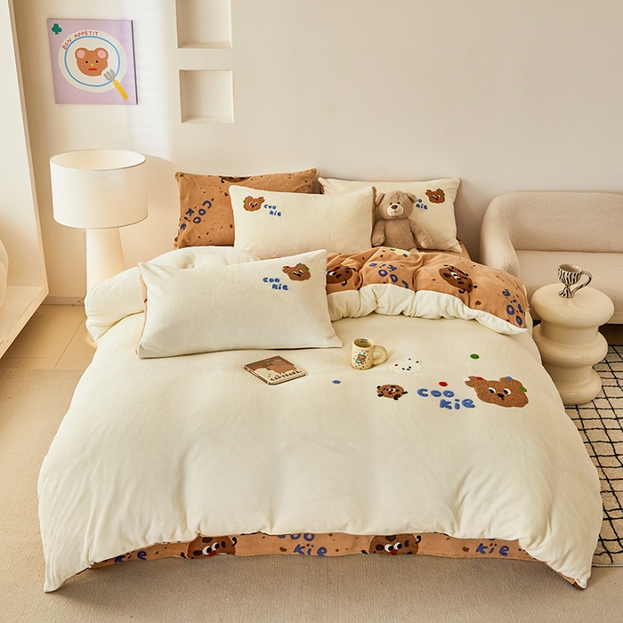 91家纺网 家纺一手货源 找家纺 娜娜 2024新款高克重牛奶绒毛巾绣四件套 熊仔贝贝