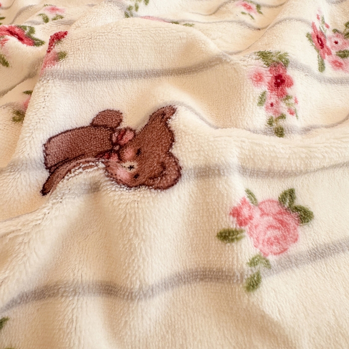 91家纺网 家纺一手货源 找家纺 梦可莱家居 2024新款牛奶豆豆绒印花床盖四件套 花草