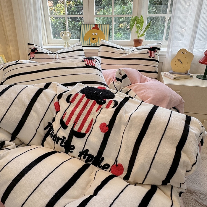 91家纺网 家纺一手货源 找家纺 娜娜 2024新款加厚保暖高克重牛奶绒毛巾绣四件套 牛奶绒条纹小象