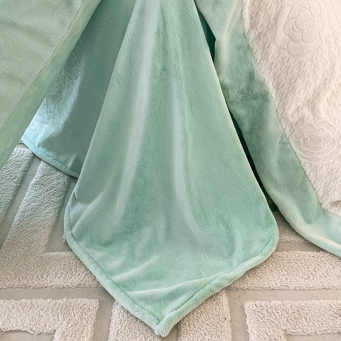 91家纺网 家纺一手货源 找家纺 娜娜 2024新款牛奶绒三拼系列四件套 繁星蓝