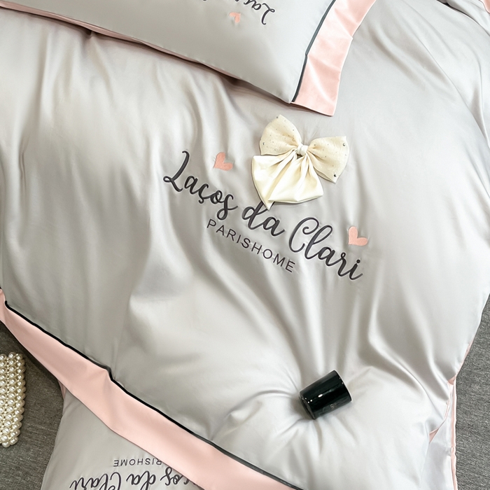 91家纺网 家纺一手货源 找家纺 娜娜 2024新款全棉时尚刺绣AB版双拼宽边绣花四件套--蝴蝶结系列 蝴蝶结-浅灰+粉