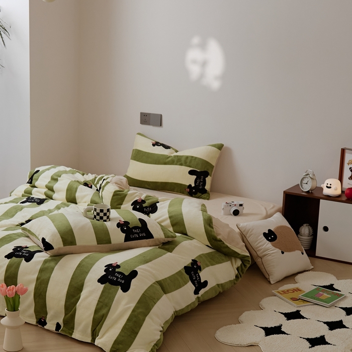 91家纺网 家纺一手货源 找家纺 时光里 2024新款230克牛奶绒印花四件套 煤球狗