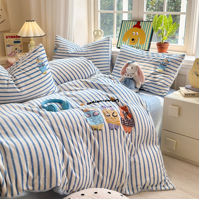 91家纺网 家纺一手货源 找家纺 娜娜 2024新款加厚保暖高克重牛奶绒毛巾绣四件套 牛奶绒抱抱熊