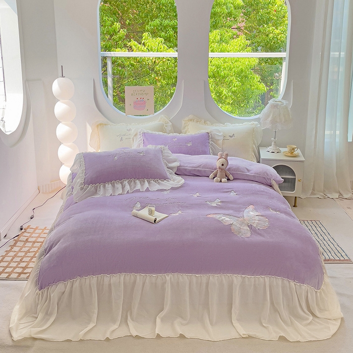 91家纺网 家纺一手货源 找家纺 娜娜 2024新款法式花边牛奶绒刺绣四件套-花蕊-花香引蝶系列 花香引蝶-紫