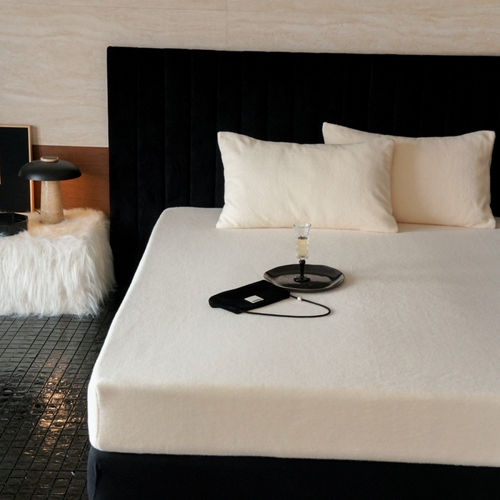 91家纺网 家纺一手货源 找家纺 三味舒屋 2025秋冬新款仿生羊毛绒安可拉系列单品床笠枕套 蛋奶黄