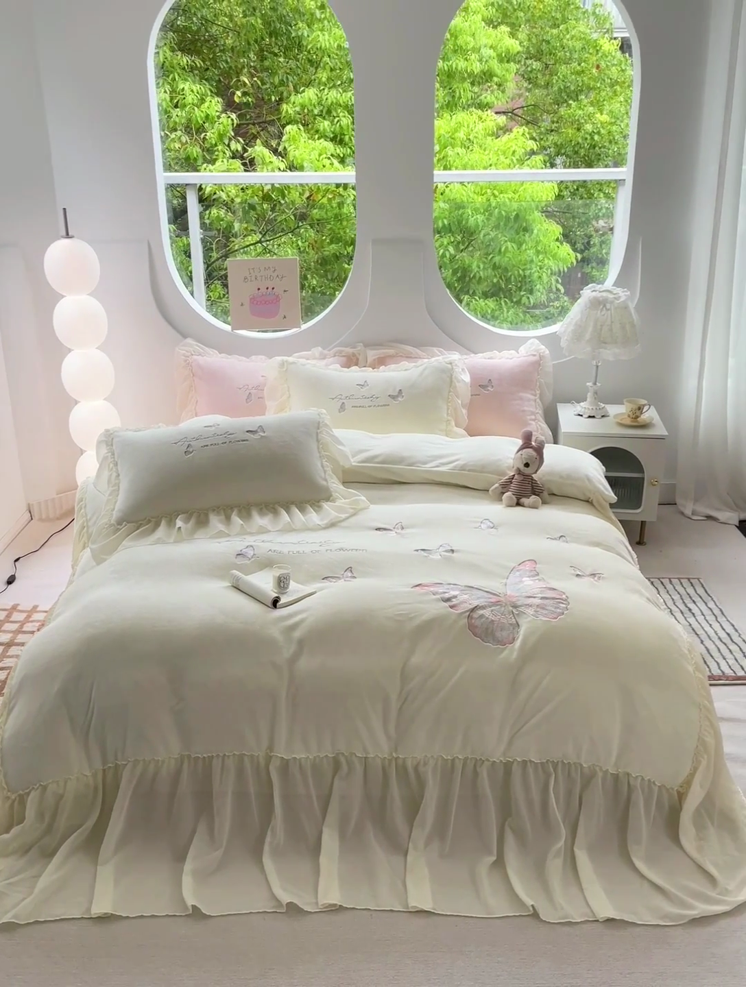 91家纺网 家纺一手货源 找家纺 娜娜 2024新款法式花边牛奶绒刺绣四件套-花蕊-花香引蝶系列 花香引蝶-奶昔白