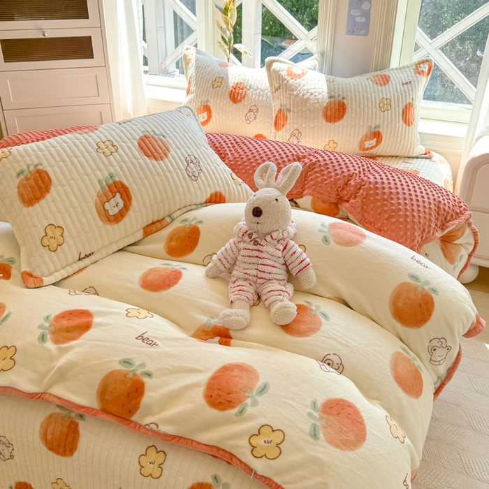 91家纺网 家纺一手货源 找家纺 梦可莱家居 2024新款牛奶豆豆绒印花床盖四件套 红橙