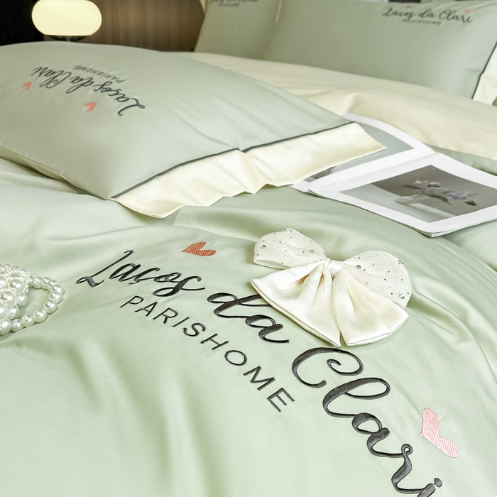 91家纺网 家纺一手货源 找家纺 娜娜 2024新款全棉时尚刺绣AB版双拼宽边绣花四件套--蝴蝶结系列 蝴蝶结-灰绿+奶昔白