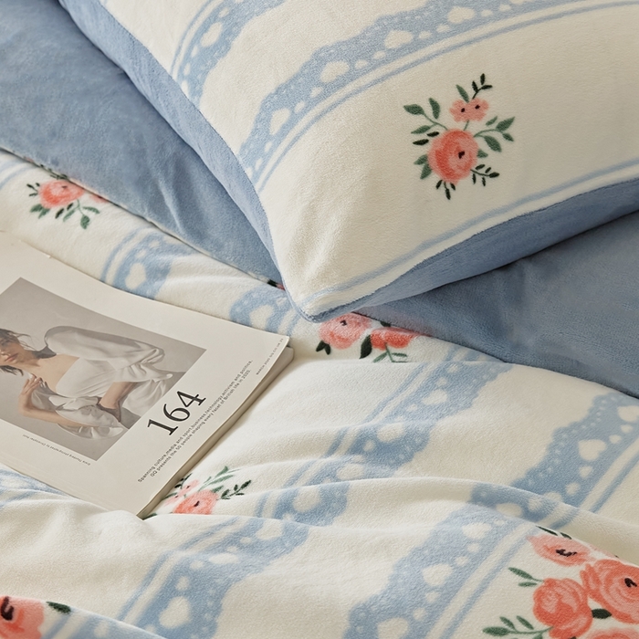 91家纺网 家纺一手货源 找家纺 时光里 2024新款230克牛奶绒印花四件套 蔓塔