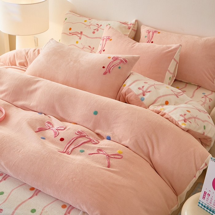 91家纺网 家纺一手货源 找家纺 （总）娜娜 2024新款高克重牛奶绒毛巾绣四件套