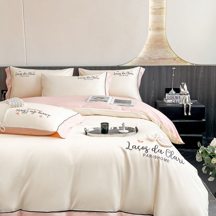 91家纺网 家纺一手货源 找家纺 娜娜 2024新款全棉时尚刺绣AB版双拼宽边绣花四件套--蝴蝶结系列 蝴蝶結-奶昔白+粉