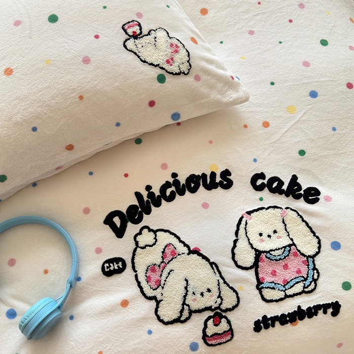 91家纺网 家纺一手货源 找家纺 娜娜 2024新款加厚保暖高克重牛奶绒毛巾绣四件套 牛奶绒许愿兔