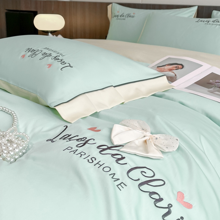 91家纺网 家纺一手货源 找家纺 娜娜 2024新款全棉时尚刺绣AB版双拼宽边绣花四件套--蝴蝶结系列 蝴蝶结-繁星蓝+奶昔白