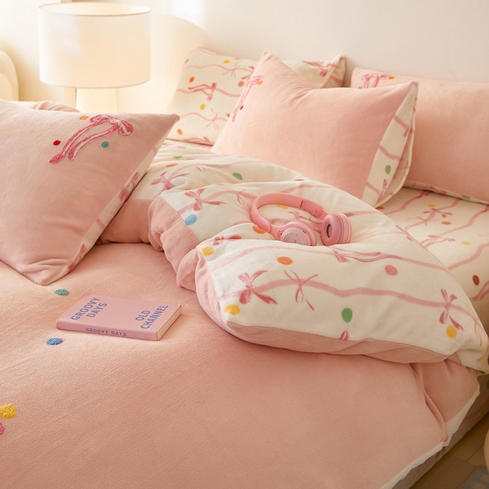 91家纺网 家纺一手货源 找家纺 娜娜 2024新款高克重牛奶绒毛巾绣四件套 同心结