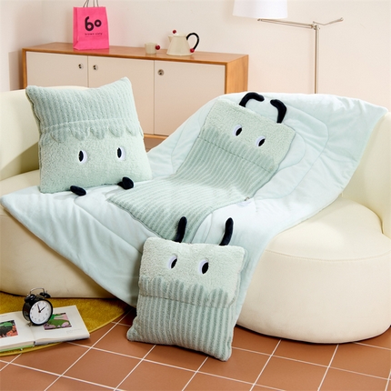 91家纺网 家纺一手货源 找家纺 （总）多米家居 2024新款触角款暖绒抱枕被-触角王国之你算哪颗果