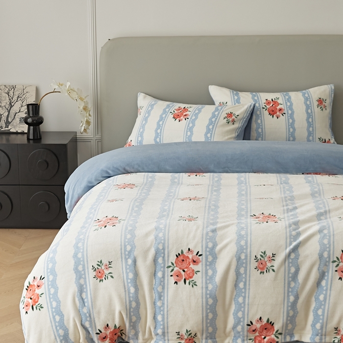 91家纺网 家纺一手货源 找家纺 时光里 2024新款230克牛奶绒印花四件套 蔓塔