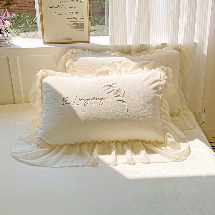 91家纺网 家纺一手货源 找家纺 娜娜 2024新款法式花边牛奶绒刺绣四件套-郁金香-同心结系列 郁金香-奶昔白