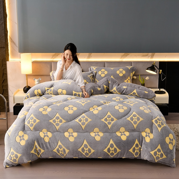 91家纺网 家纺一手货源 找家纺 锦逸家居 2024新款AB版雪花绒冬被羊羔绒冬被被子被芯春秋被 时尚格调