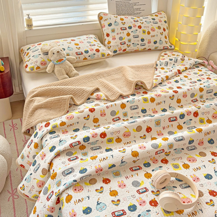 91家纺网 家纺一手货源 找家纺 2024新款水洗全棉牛奶绒床盖三件套 小萌宠