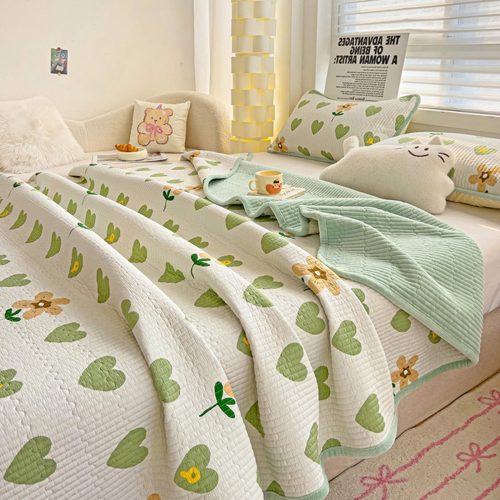 91家纺网 家纺一手货源 找家纺 2024新款水洗全棉牛奶绒床盖三件套 佳朵