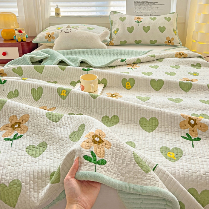 91家纺网 家纺一手货源 找家纺 2024新款水洗全棉牛奶绒床盖三件套 佳朵