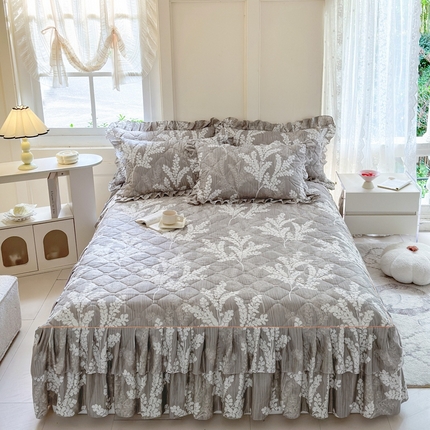 91家纺网 家纺一手货源 找家纺 （总）2024新款印花夹棉床裙三件套