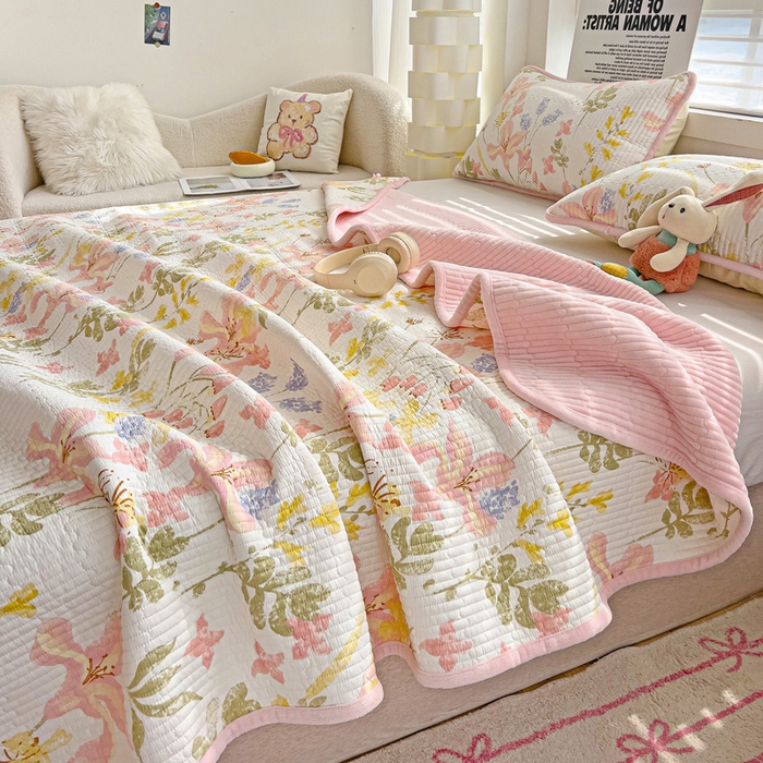 91家纺网 家纺一手货源 找家纺 2024新款水洗全棉牛奶绒床盖三件套 浮春绘