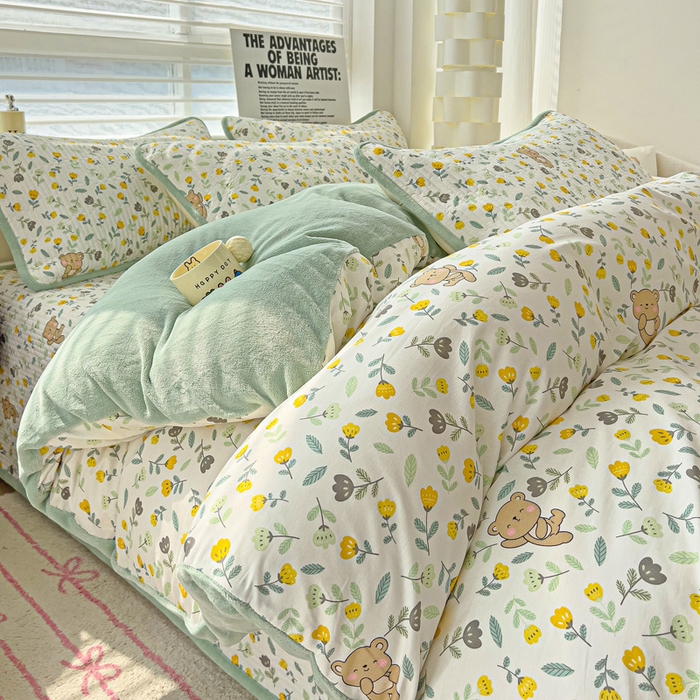 91家纺网 家纺一手货源 找家纺 2024新款水洗全棉牛奶绒床盖四件套 朵朵熊