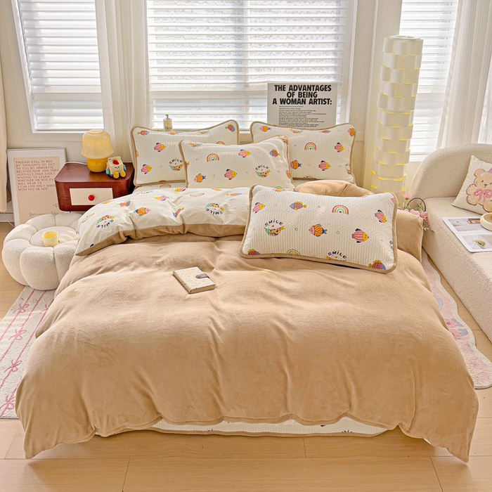 91家纺网 家纺一手货源 找家纺 2024新款水洗全棉牛奶绒床盖四件套 小锦鲤