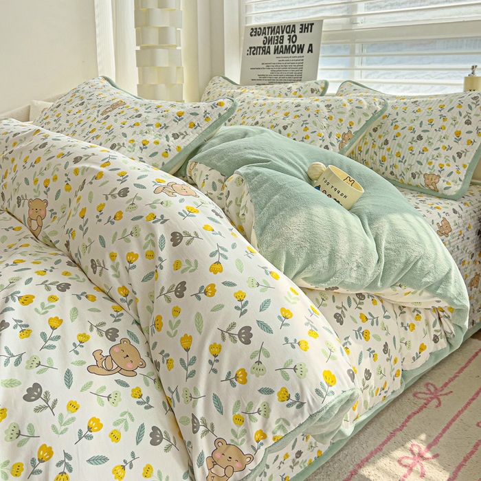 91家纺网 家纺一手货源 找家纺 2024新款水洗全棉牛奶绒床盖四件套 朵朵熊