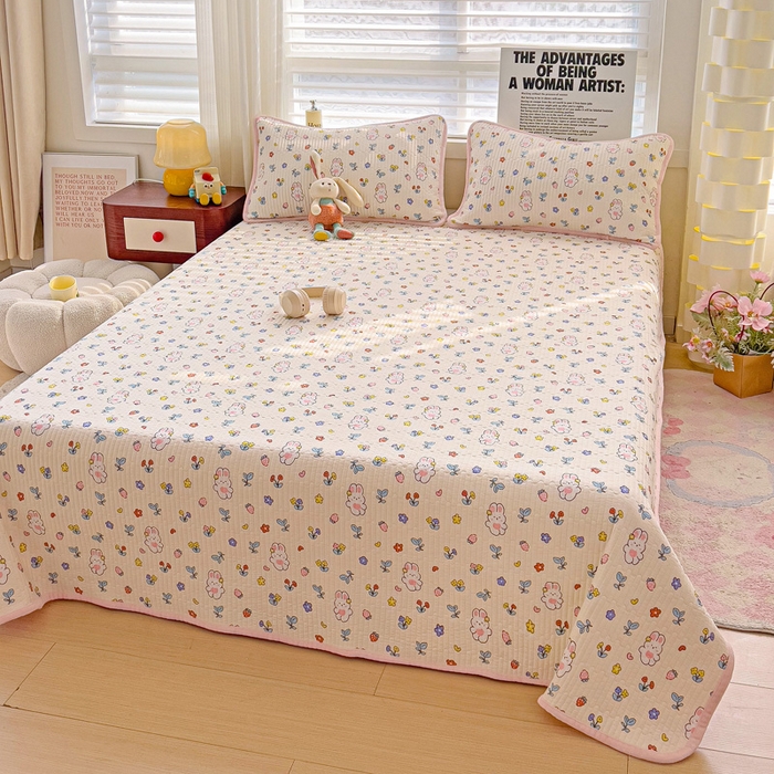 91家纺网 家纺一手货源 找家纺 2024新款水洗全棉牛奶绒床盖三件套 元气兔兔