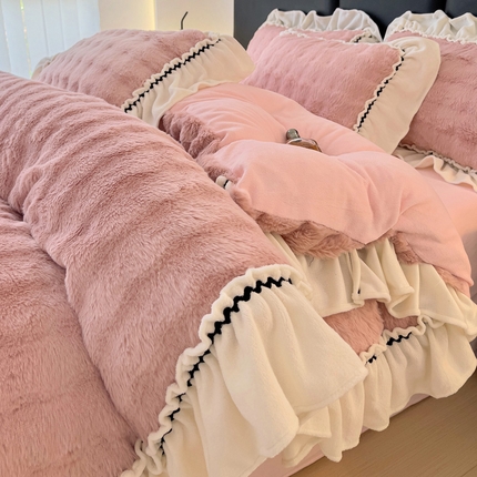 米莱家纺 2024新款兔毛法式花边牛奶绒四件套 泡芙粉