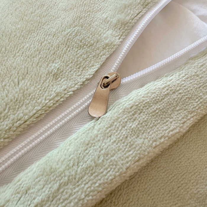 91家纺网 家纺一手货源 找家纺 2025新款牛奶绒+全棉毛巾绣四件套 摇摇马