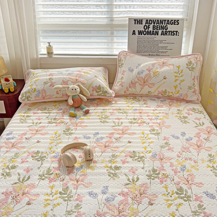 91家纺网 家纺一手货源 找家纺 2024新款水洗全棉牛奶绒床盖三件套 浮春绘