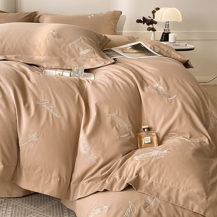 91家纺网 家纺一手货源 找家纺 【A类母婴级】加厚保暖全棉磨毛四件套纯棉刺绣床单被套轻奢风床笠款纯色简约床上用品 洛依-拿铁